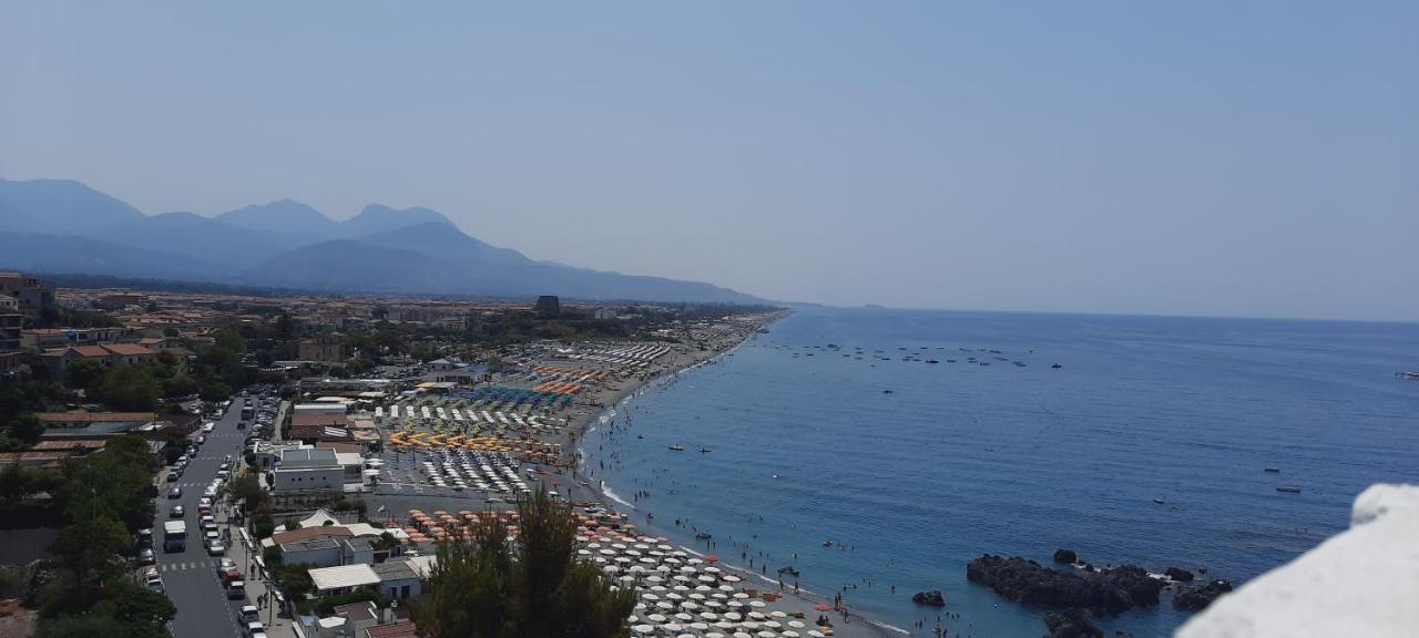 Bed End Breakfast Mediterraneo Scalea Exterior foto